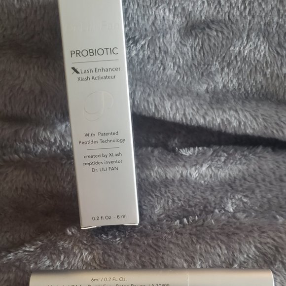 DR LILI FAN  Probiotic Xlash Enhancer $70 - Picture 3 of 8